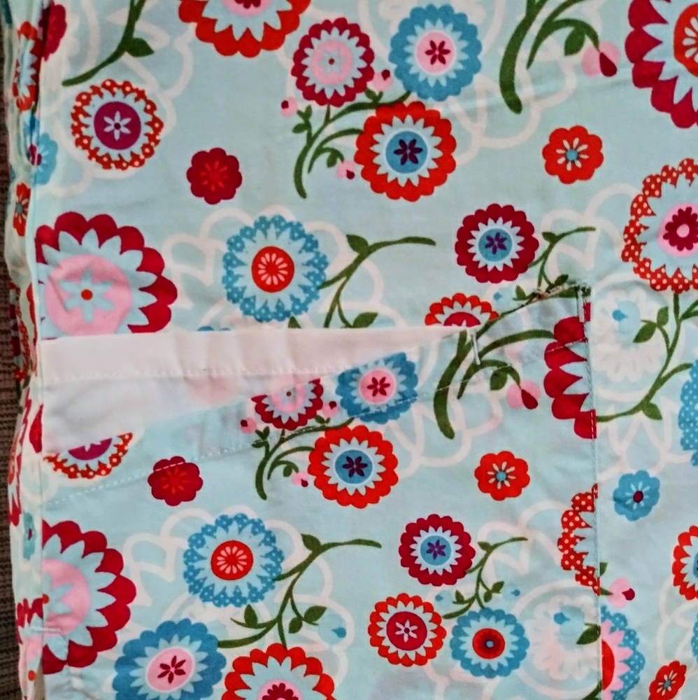 Scrub Top Double Pocket - Picture 4 of 5